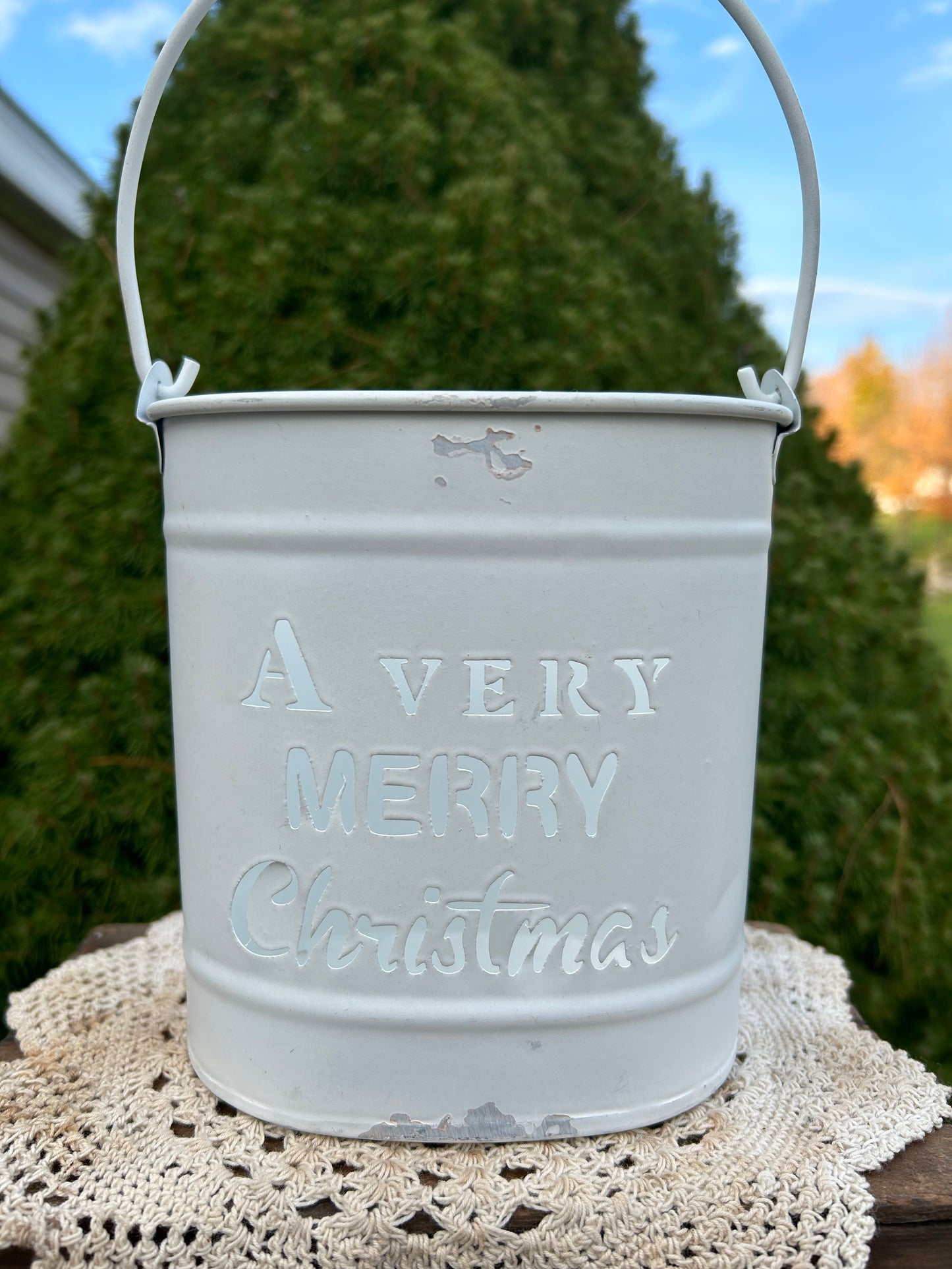 Merry Christmas Bucket