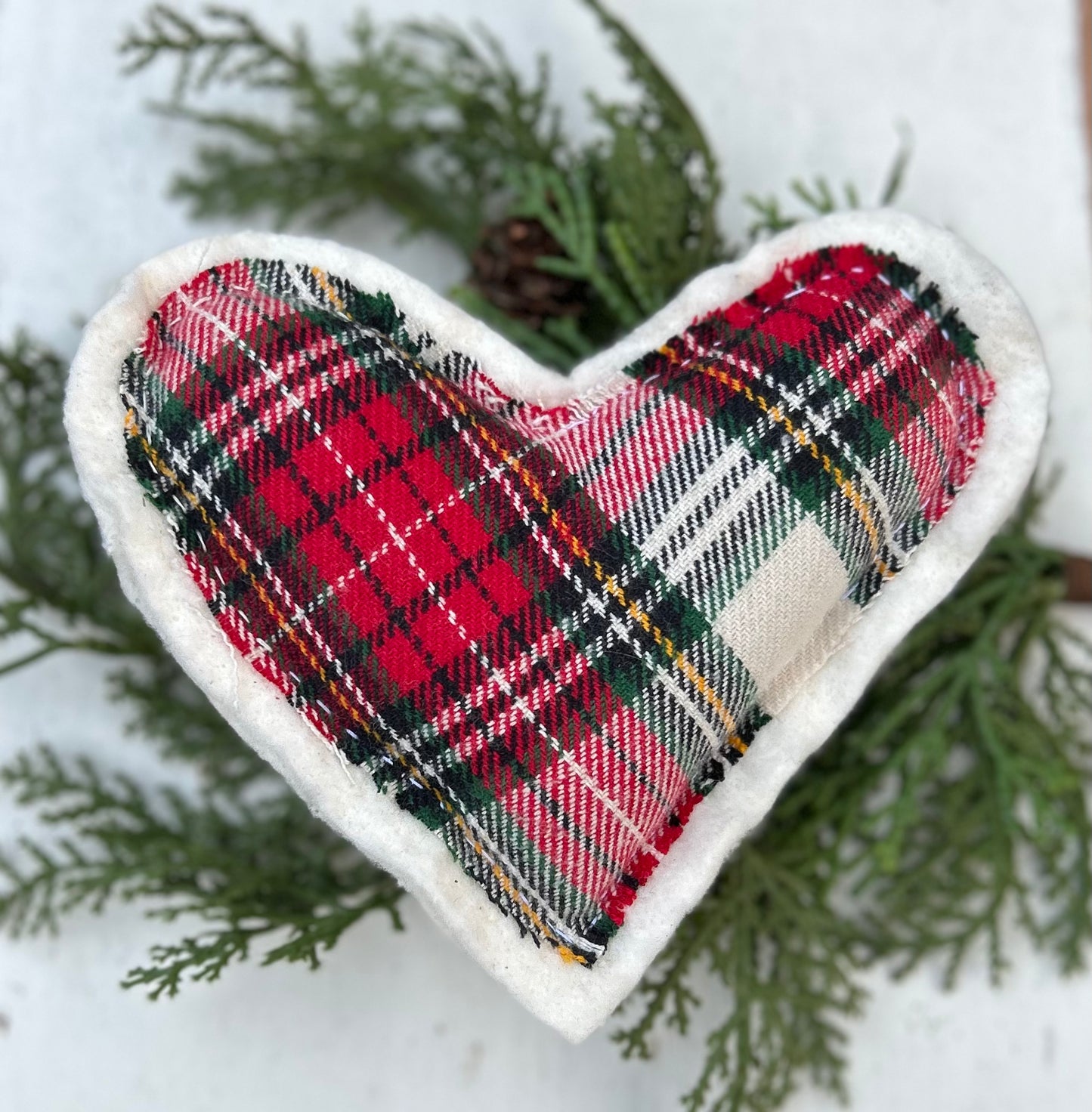 Medium Plaid Heart