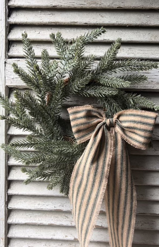 Green Bow snow & glitter Wreath