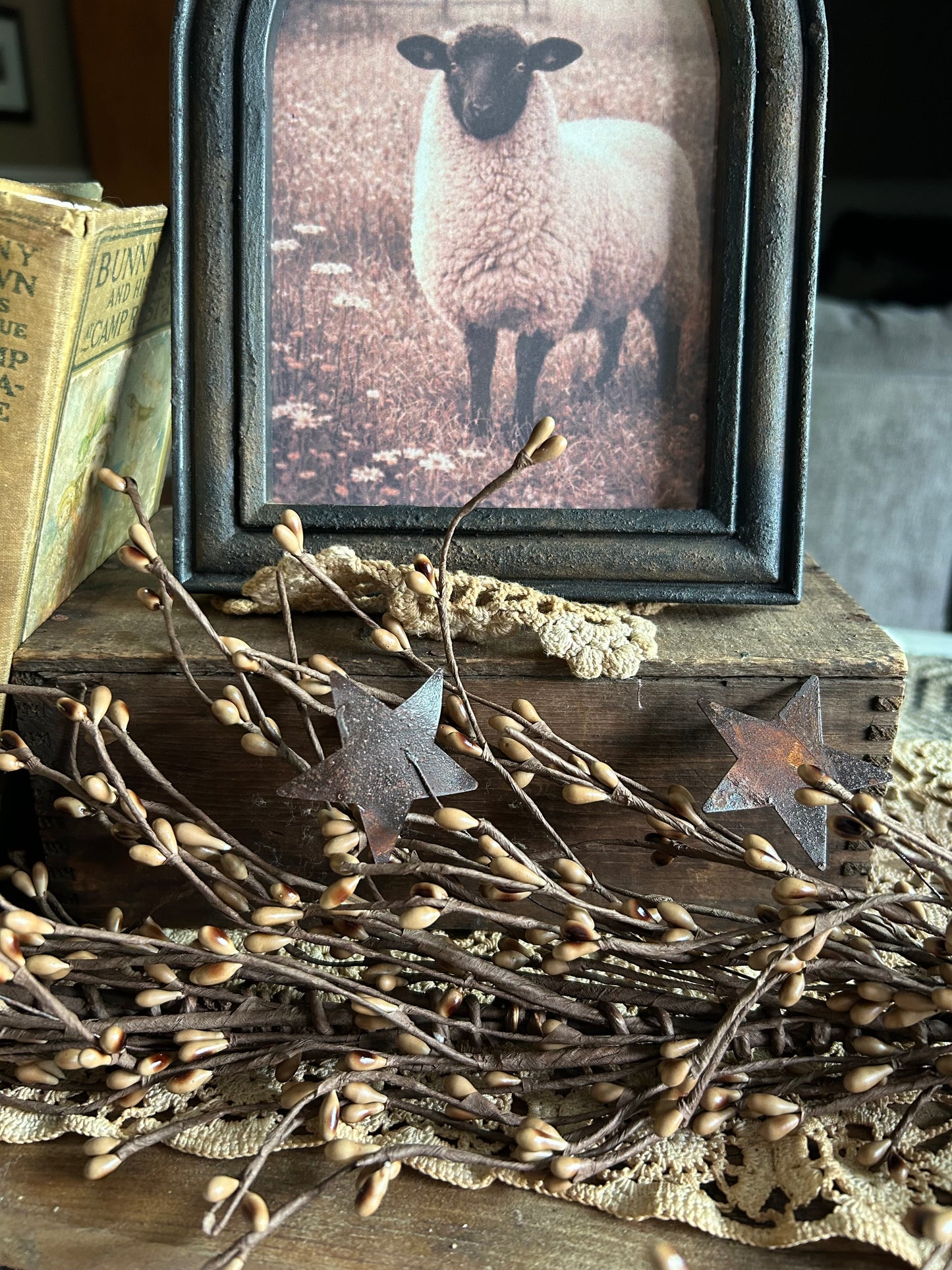 tea stained garland with rusty stars