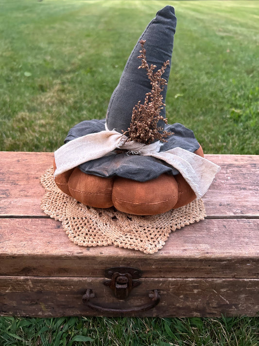 Orange Pumpkin with whitch hat & sweet annie