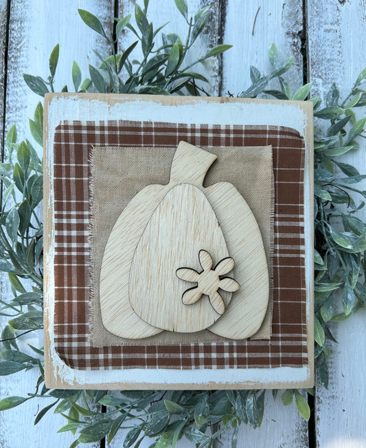Brown Pumpkin Shelf Sitter Kit